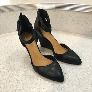 Nine West pointy toe wedge